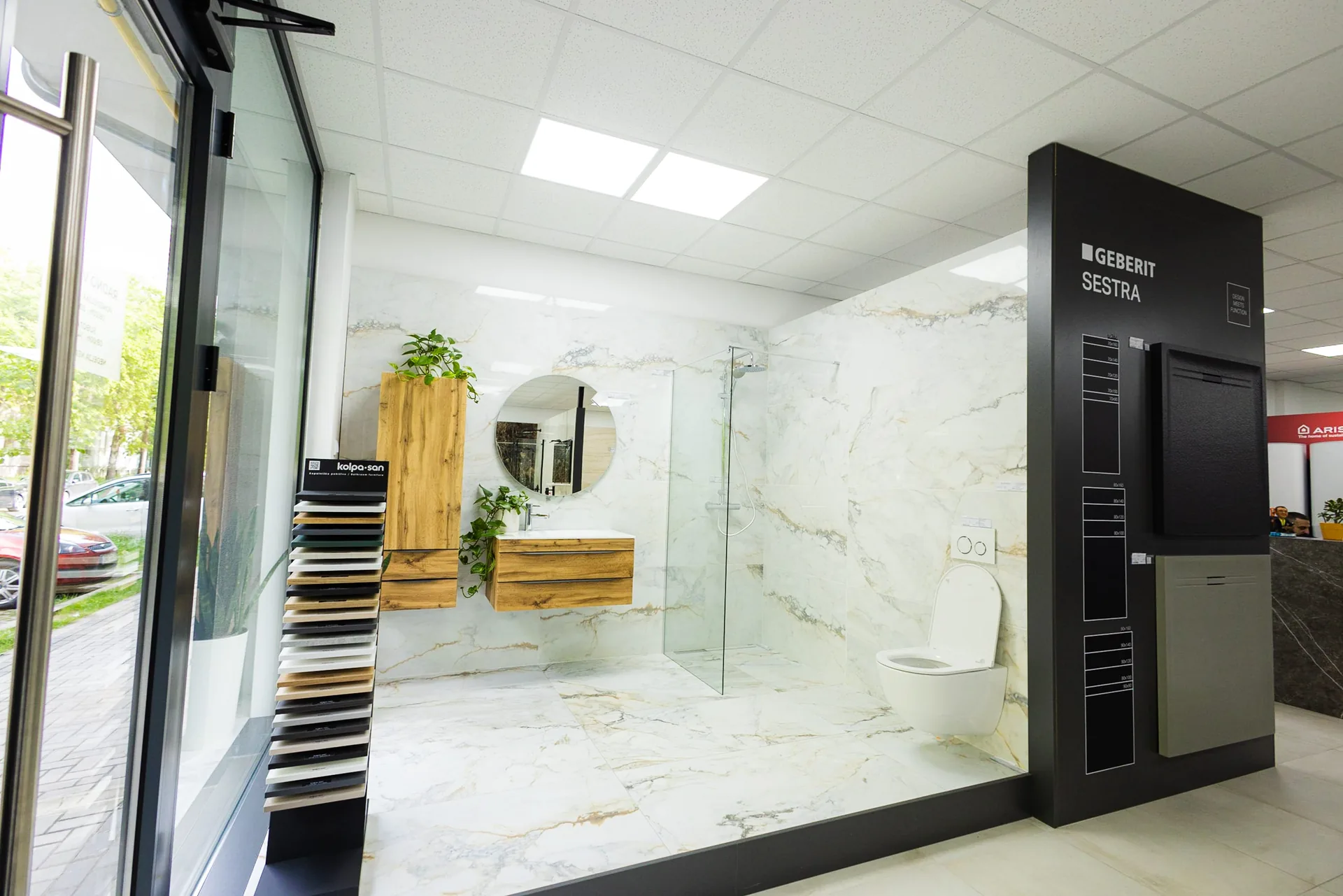 Dom Design salon u Zrenjaninu — enterijer i postavka kupatila, prizor 05
